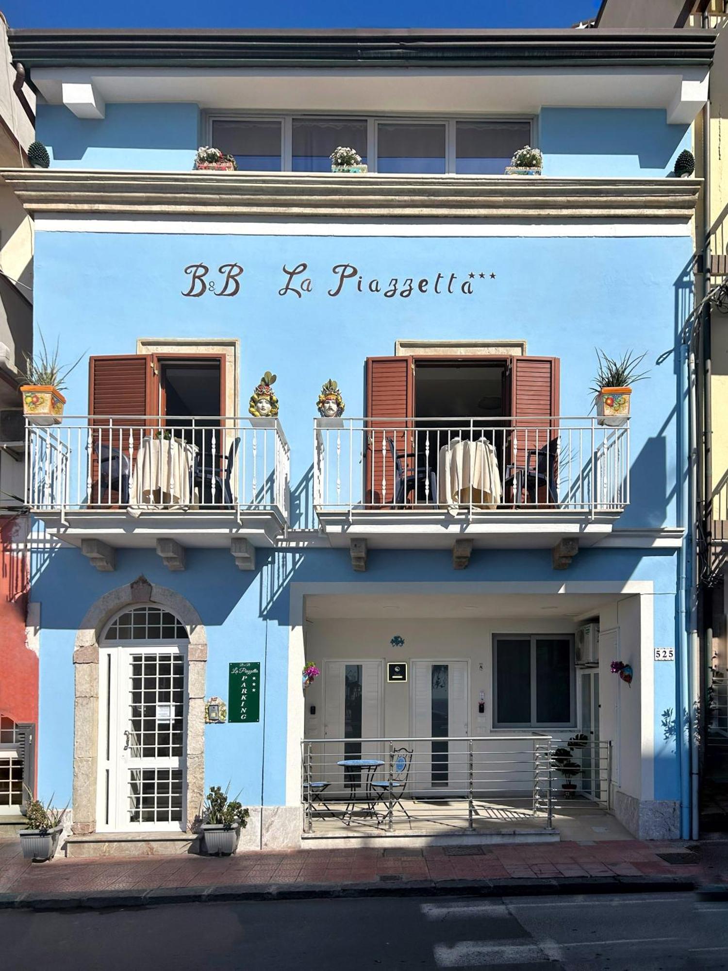 La Piazzetta Giardini Naxos